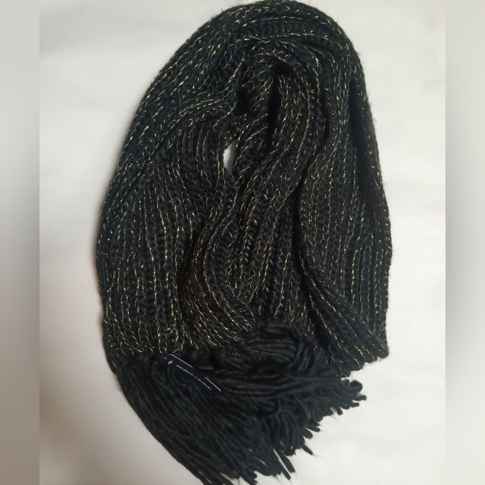 Melrose and Market Black and Gold Knit Scarf